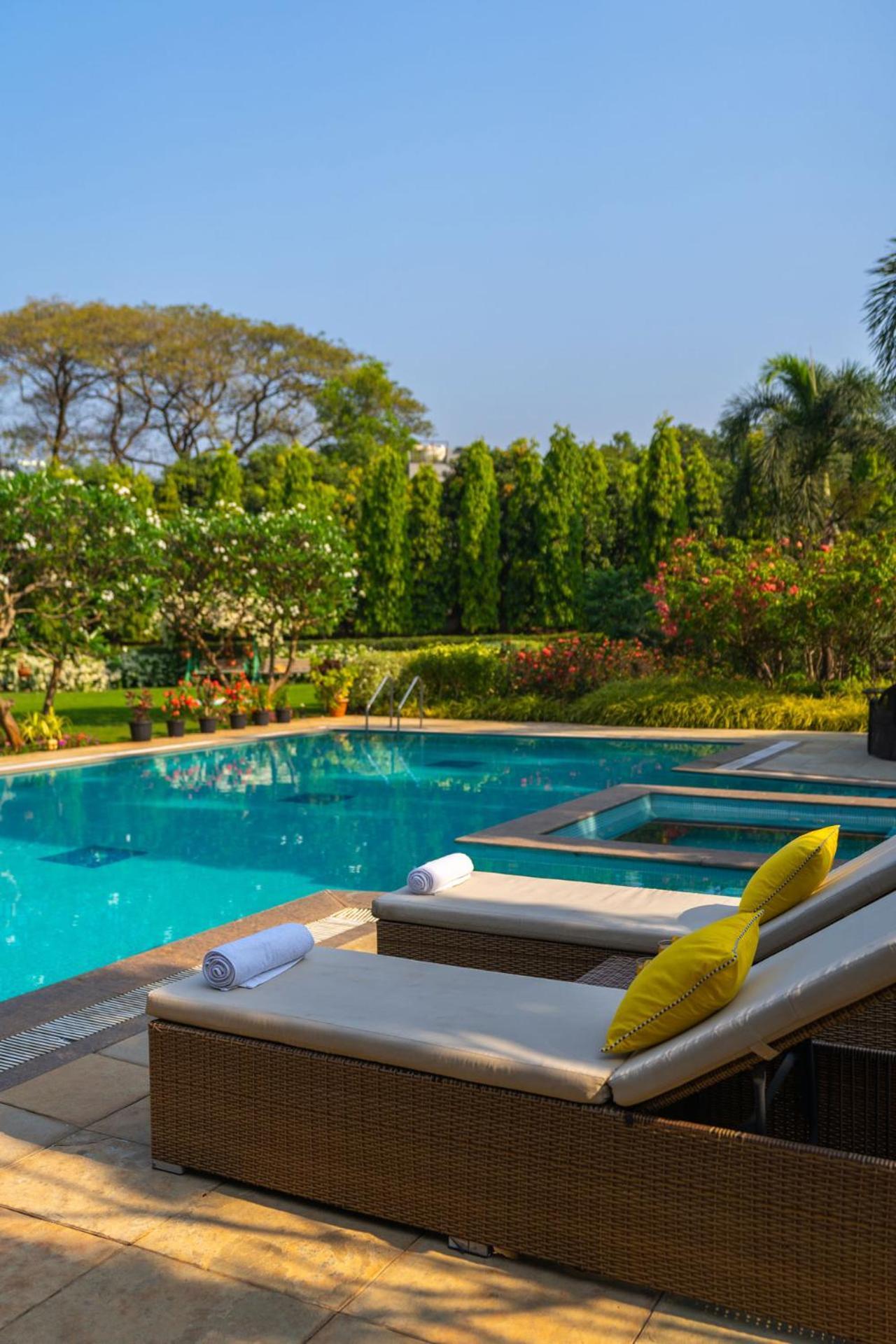 Stayvista At Moksh Villa - Bbq & Jacuzzi Alibag Exterior photo